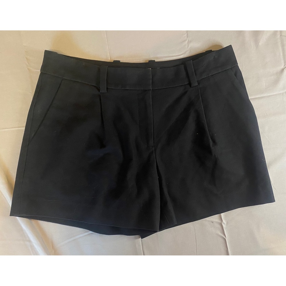 Diane von‎ Furstenberg Tailored Shorts Womens 6 Black Pleated  Career Classic